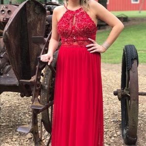 Red prom dress